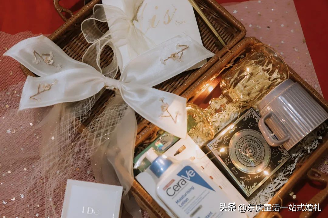 备婚好物分享婚礼请柬,结婚请柬邀请文案可复制