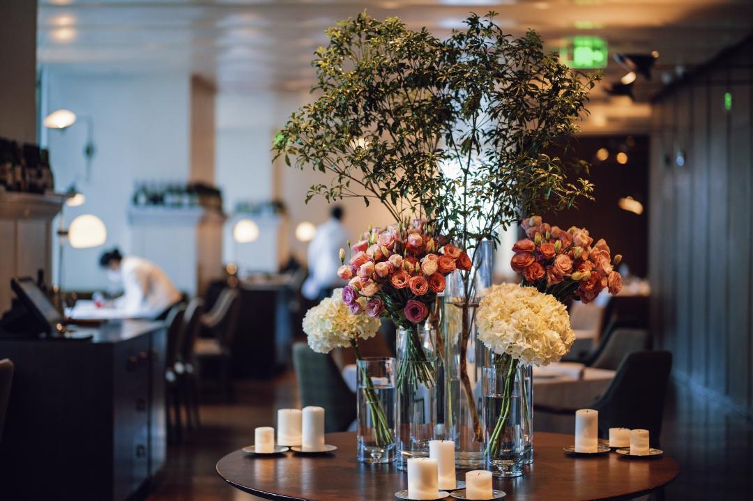 配备一星米其林黑珍珠餐厅,比米其林黑珍珠高端的餐厅