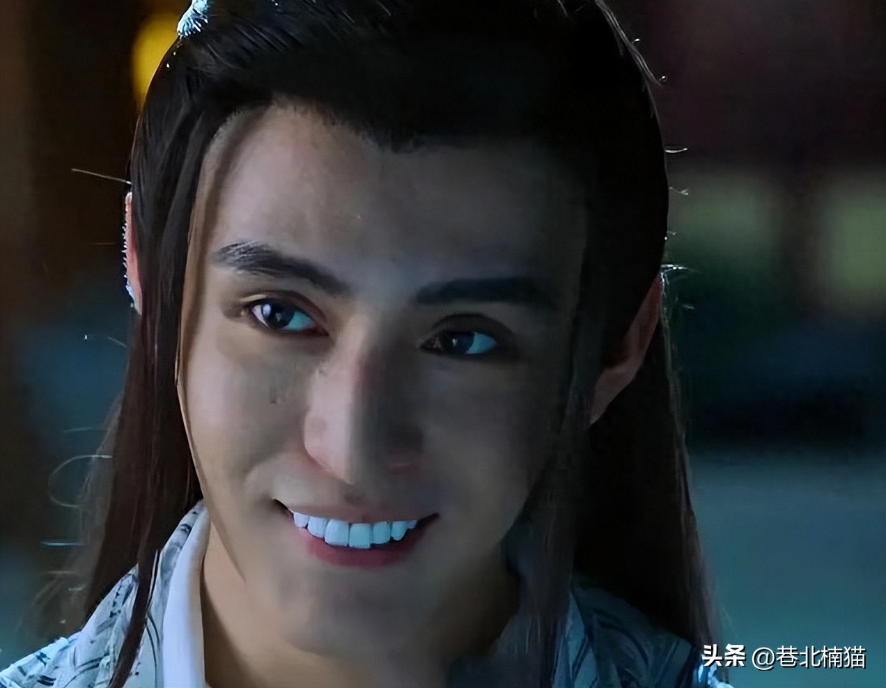 明星嘴突戴牙套前后对比,明星和假牙