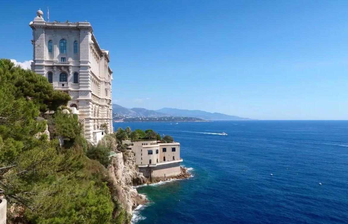 摩纳哥为什么赌城发展最好,袖珍小国摩纳哥究竟有多土豪