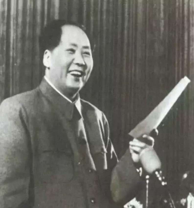 毛主席有10个伟大之处，个个都让人敬佩，最后一个堪称世界楷模