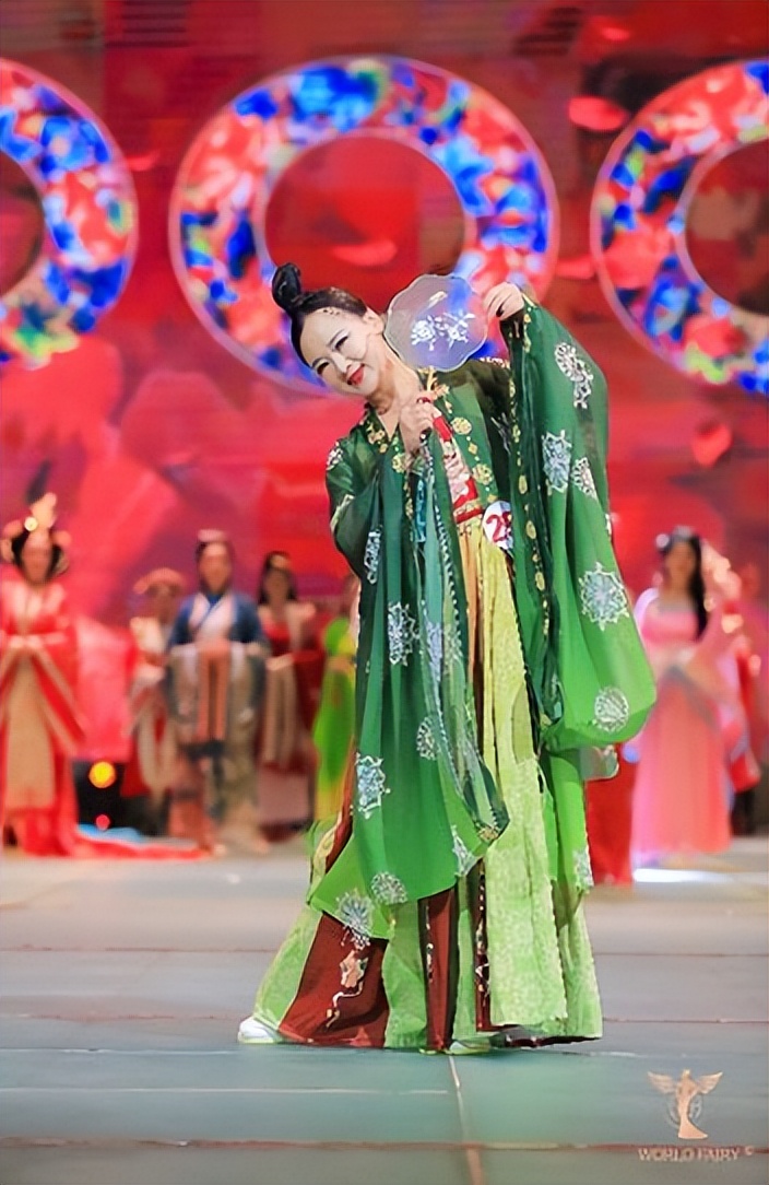 第六届世界女神大赛,蔻墨杯冠军