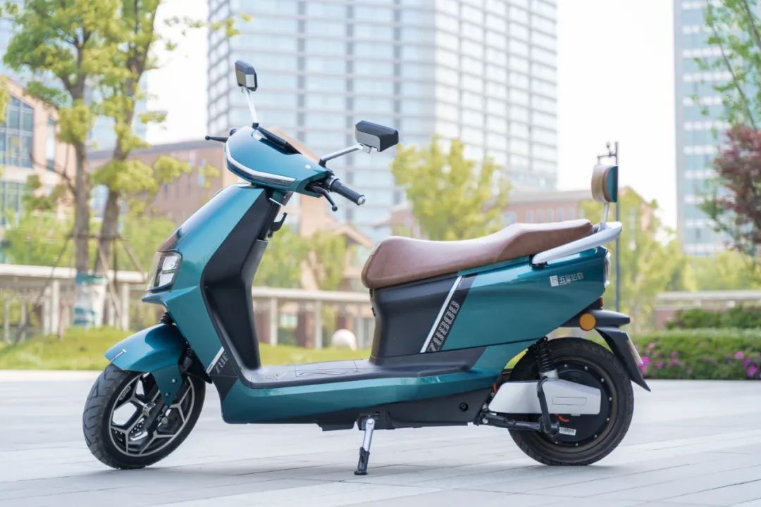 动力强能爬坡的越野车,动力强劲适合爬坡的电动车