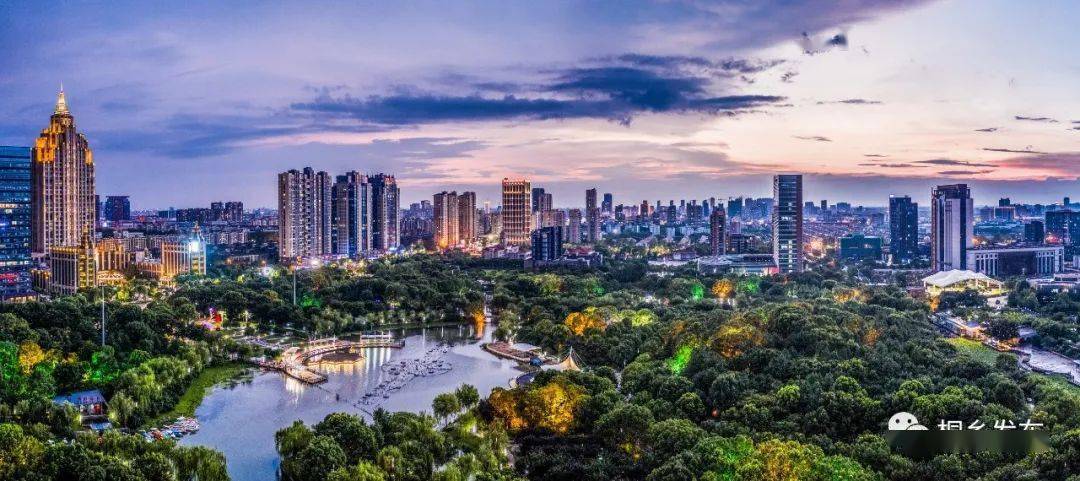 桐城和安庆哪个地方更值得去,安庆潜山与桐城