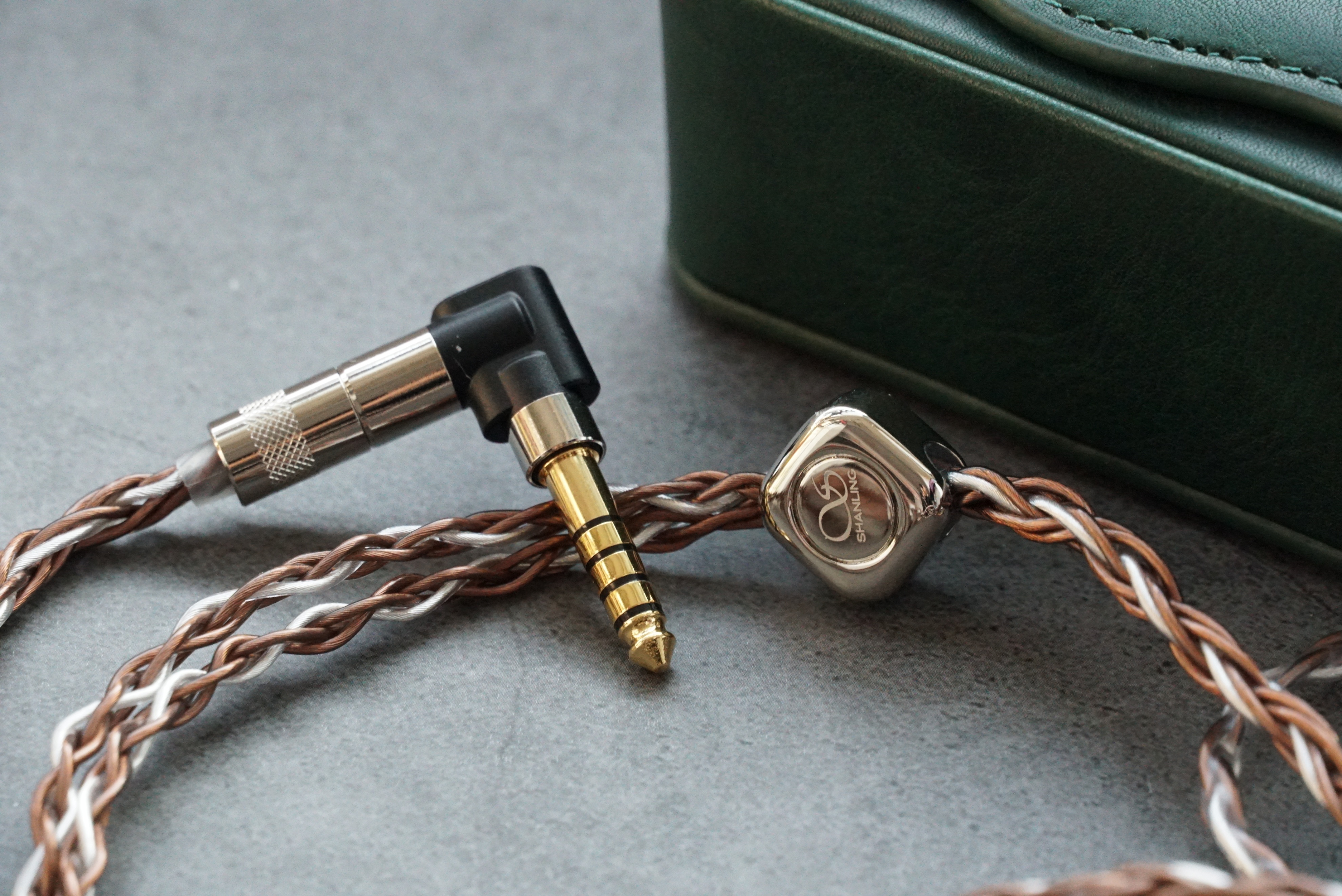 苹果3999耳机有必要买吗,1299有必要买苹果耳机吗