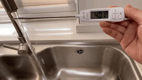 燃气热水器选零冷水的还是恒温的,厨房油烟机灶具燃气热水器怎么选