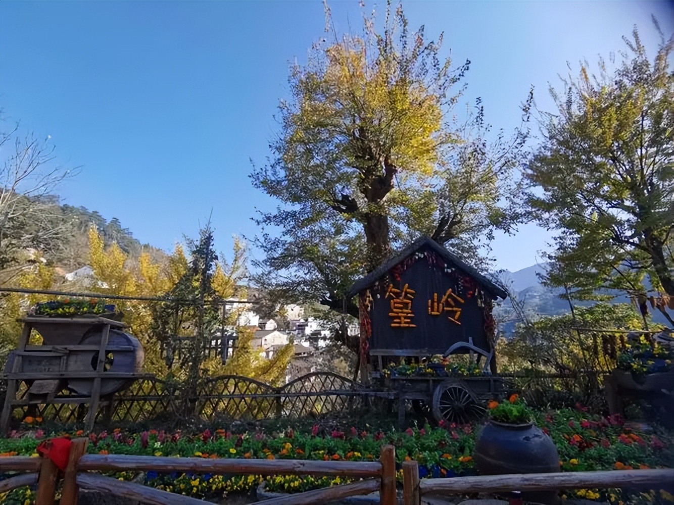 贫穷落后的小山村逆袭,靠旅游致富的古村落