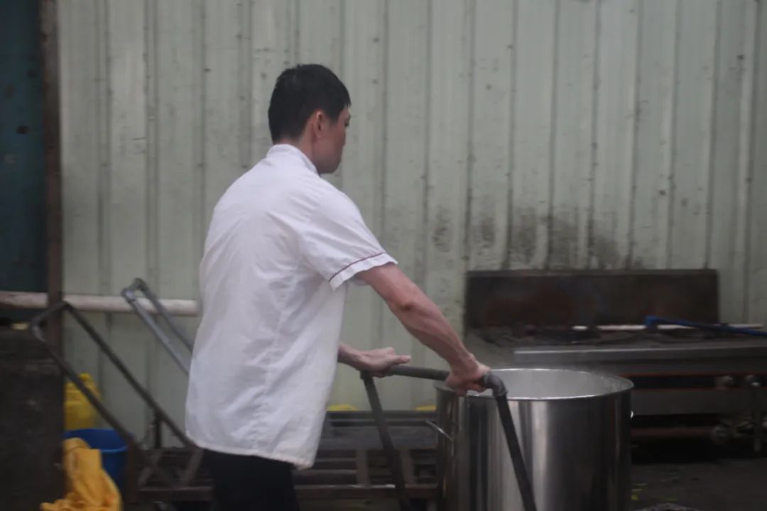 现在招厨师的怎么那么少,厨师招工难原因