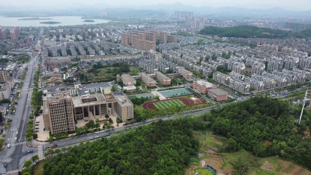 绿城的楼盘为什么进度比较慢,进度神速