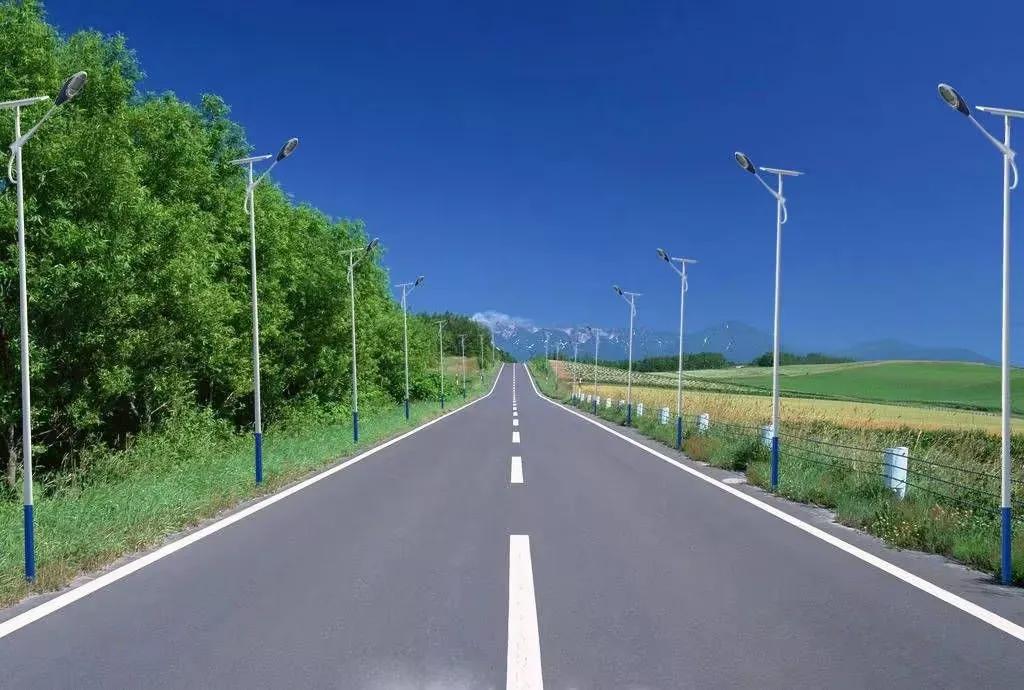 太阳能路灯选择多少安的好,太阳能路灯安装多深