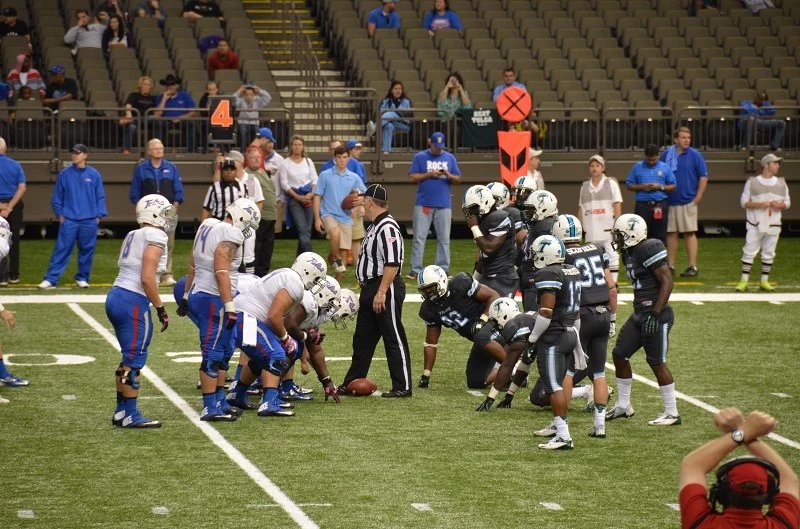 在哪里可以看橄榄球比赛,温哥华看橄榄球比赛