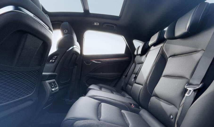 座位脏了怎么洗好,座椅脏了用什么调