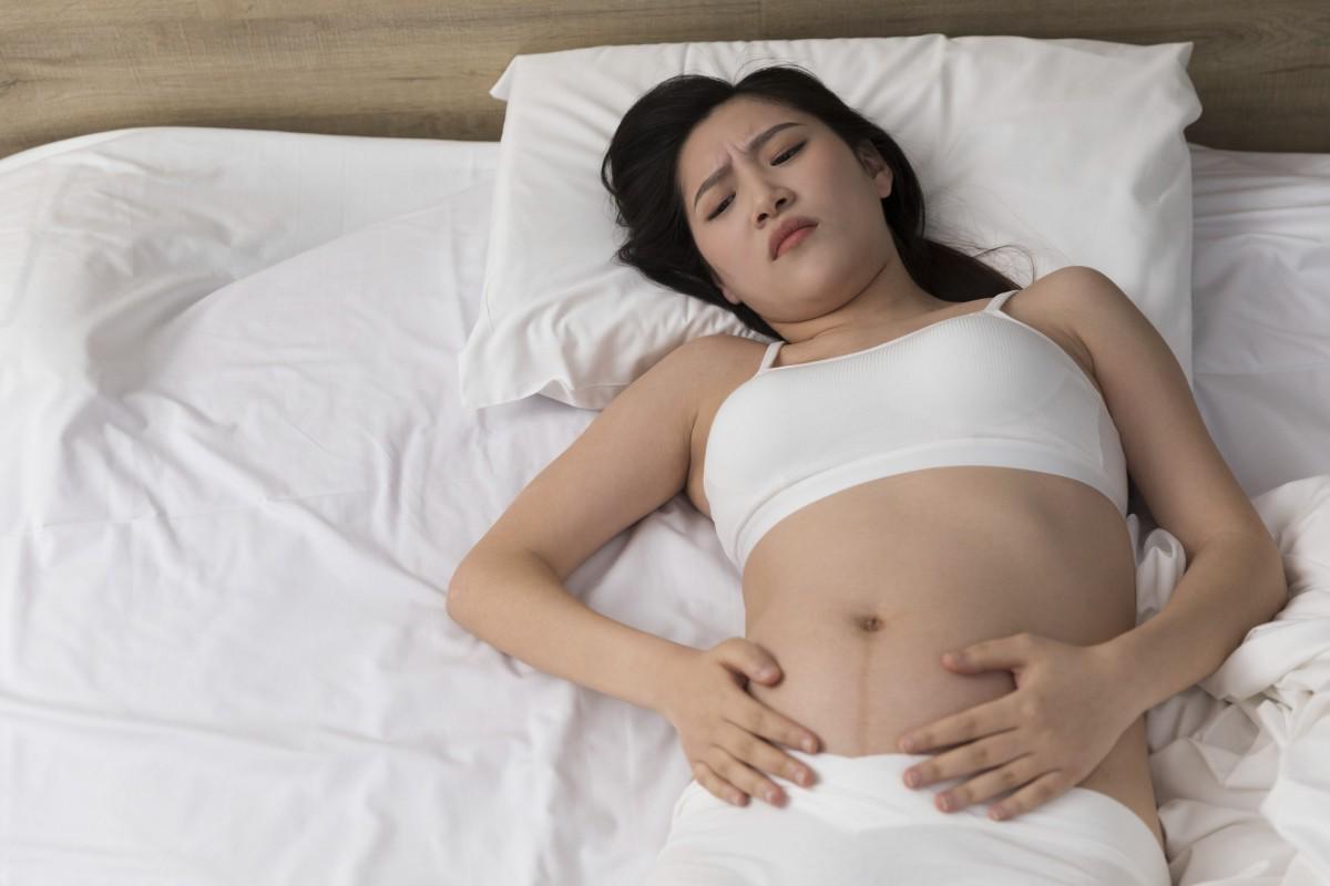 孕妇流出少量褐色分泌物怎么回事,孕妇裤上有黄褐色排泄物