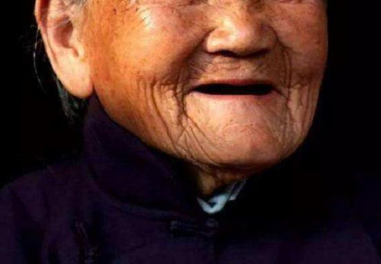 老年人一般多少岁才开始“掉牙”？牙齿脱落后，需要注意什么？