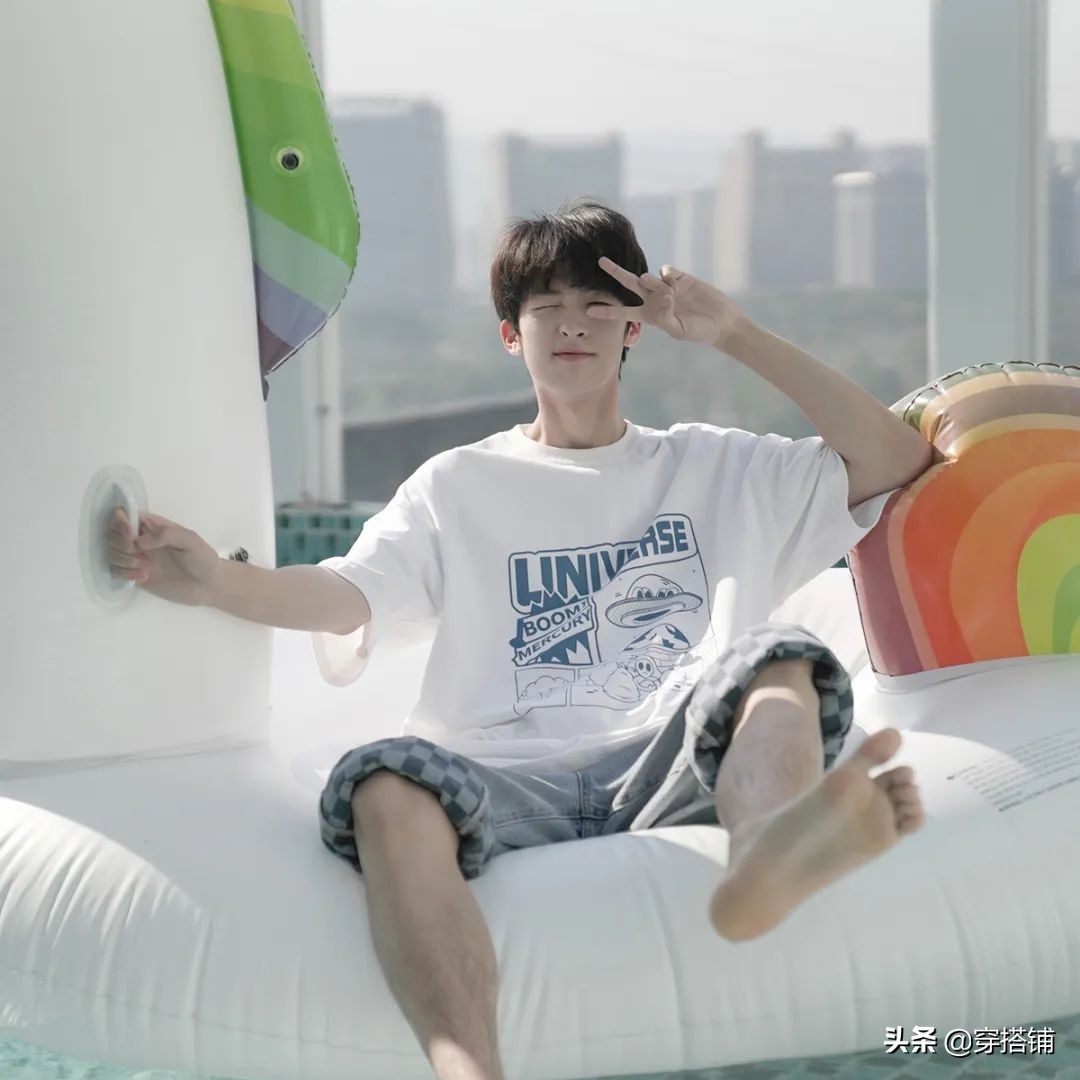 夏天穿t恤怎么穿显高男士,矮个子男生穿什么t恤好