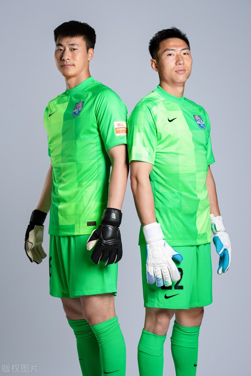 天津津门虎全家福英语版,天津全家福照片