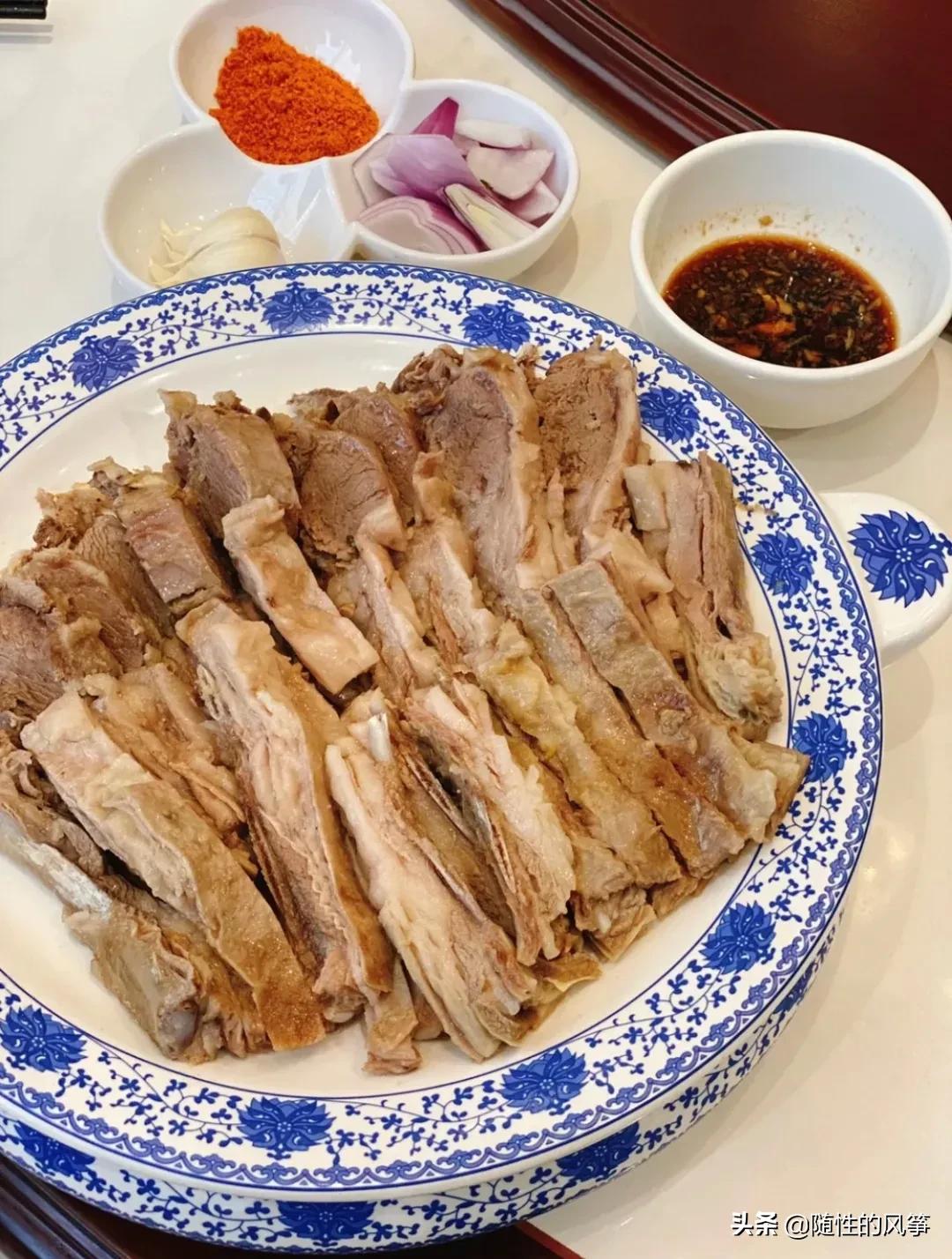 哪一种羊肉比较好吃呢,哪的羊肉最好而且不膻