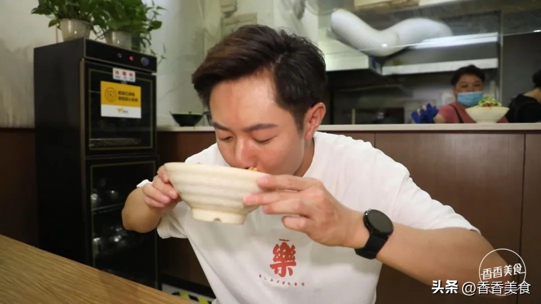 开了20年的街边小店,天津喝汤凉皮