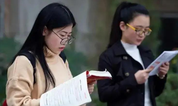 新生吐槽山东师范大学宿舍,寝室条件为何那么差?网友:知足吧