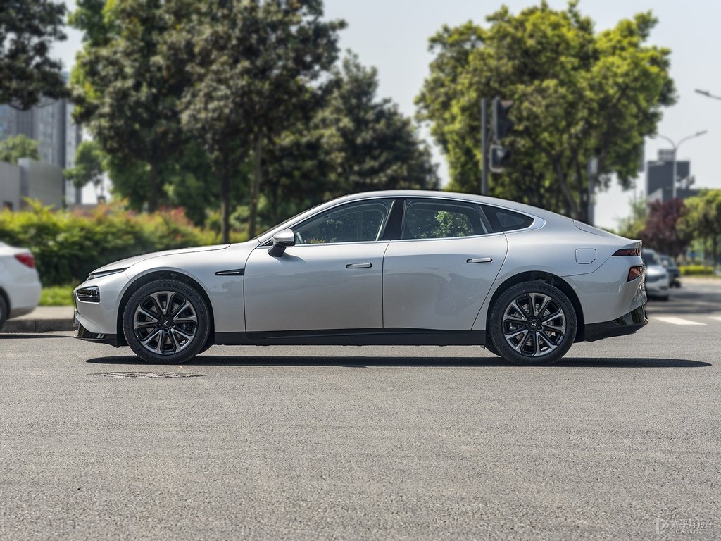 20到30万特斯拉哪款车最值得买,不考虑价格特斯拉哪款车最值得买