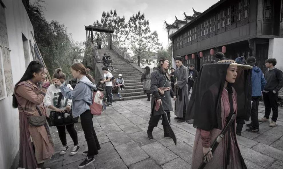 横店女群演真实处境可怜,横店群演泛滥的人