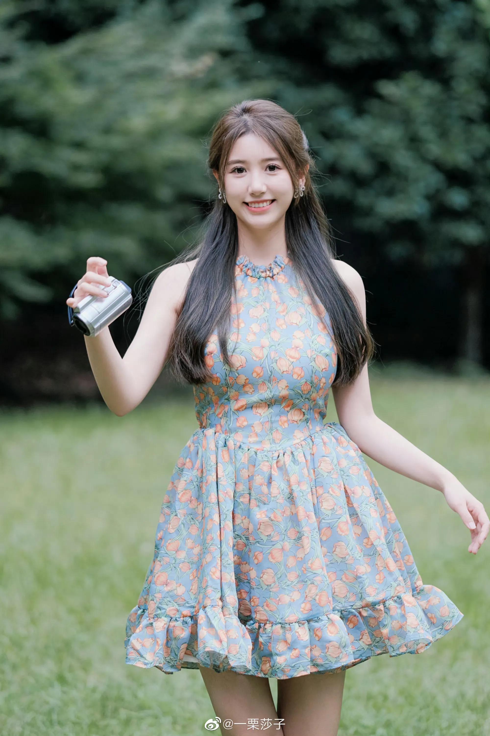 微胖女神之网红模特：一栗莎子！