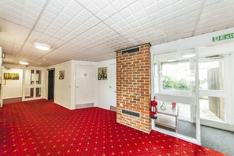 英国公寓一年10万租金,英国公寓租金