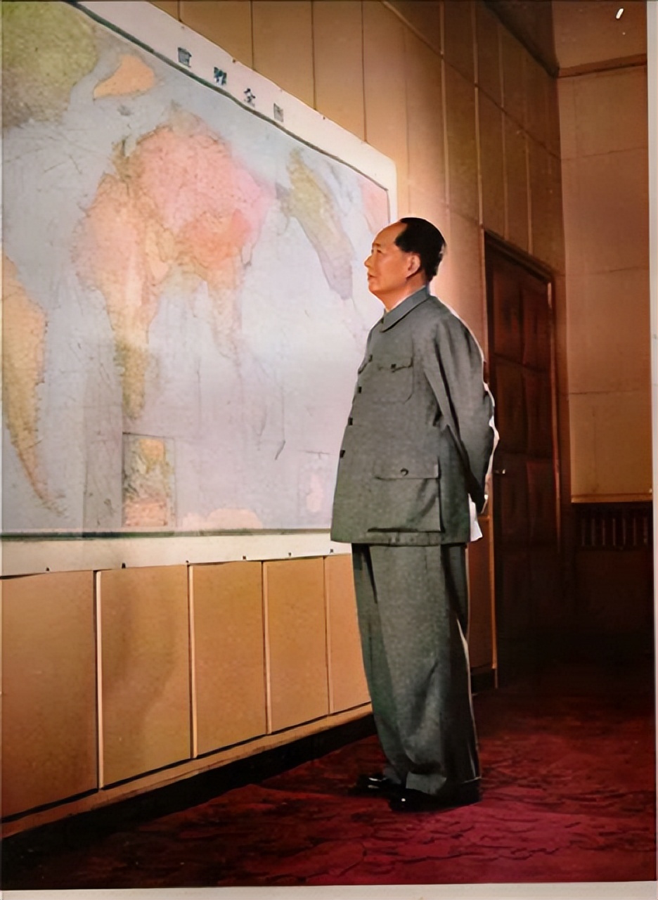 朝鲜军惨败后，后方只剩女人，志愿军高层严令：犯作风错误者枪毙