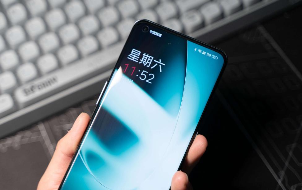 推荐几款拍照和性能好的手机,目前最值得入手的一款拍照手机