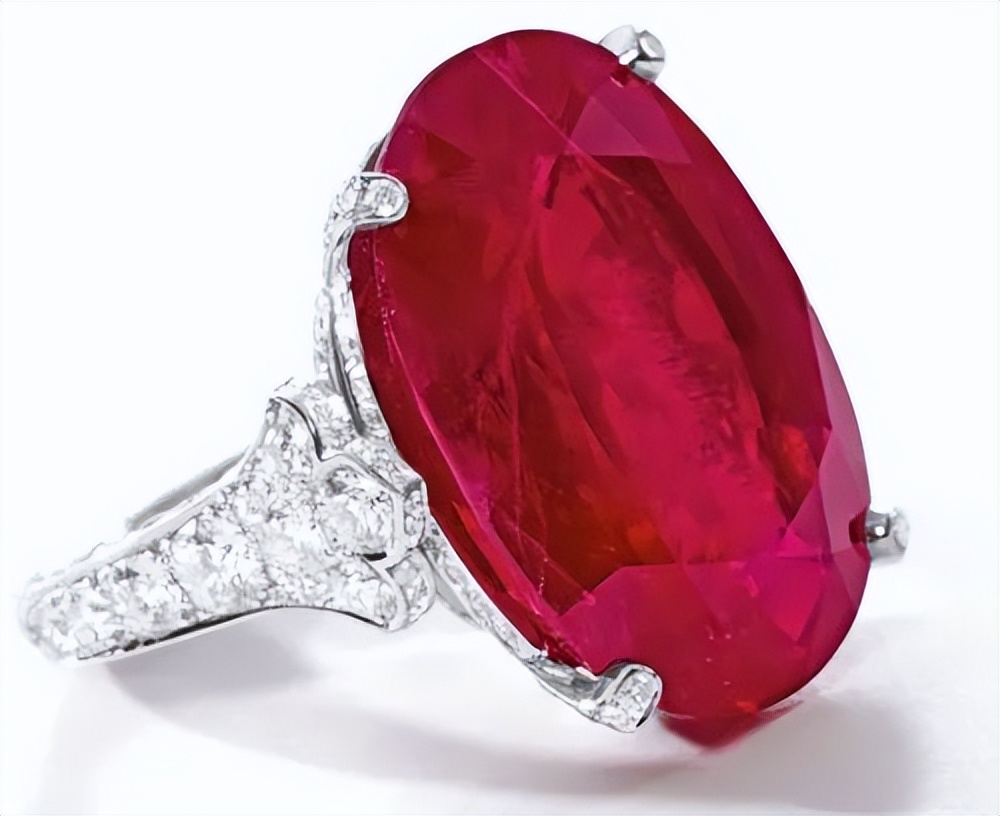 见证你投资眼光的时候到啦!王室最爱,拍卖必争的“宝石之王”你入手了吗?