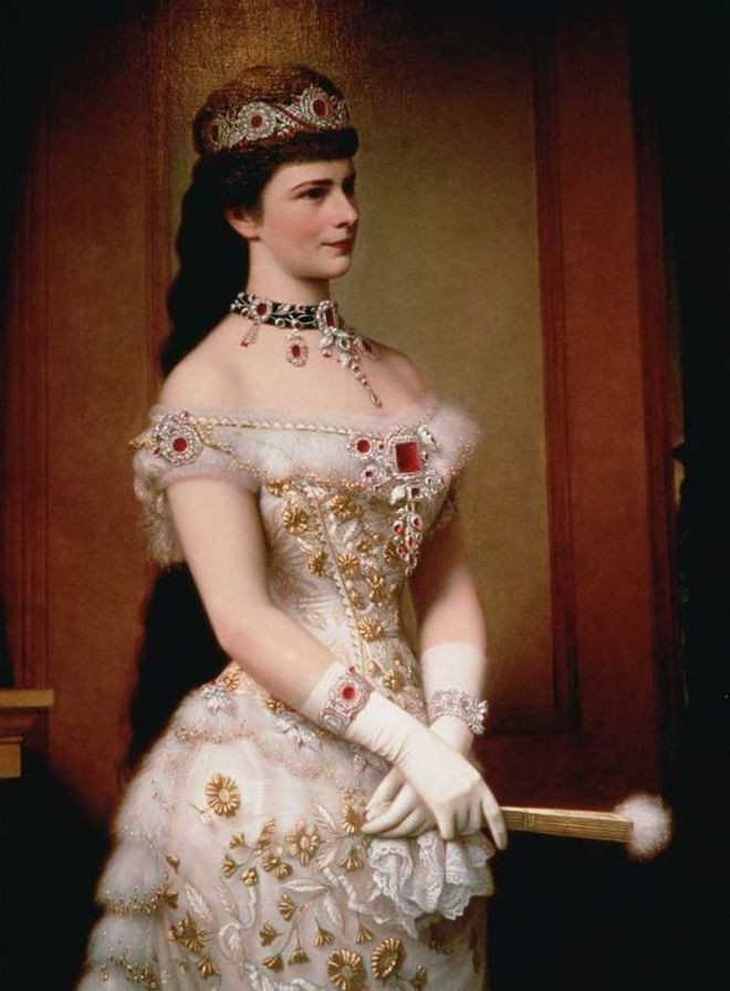 茜茜公主的疯狂美容,茜茜公主美容过程