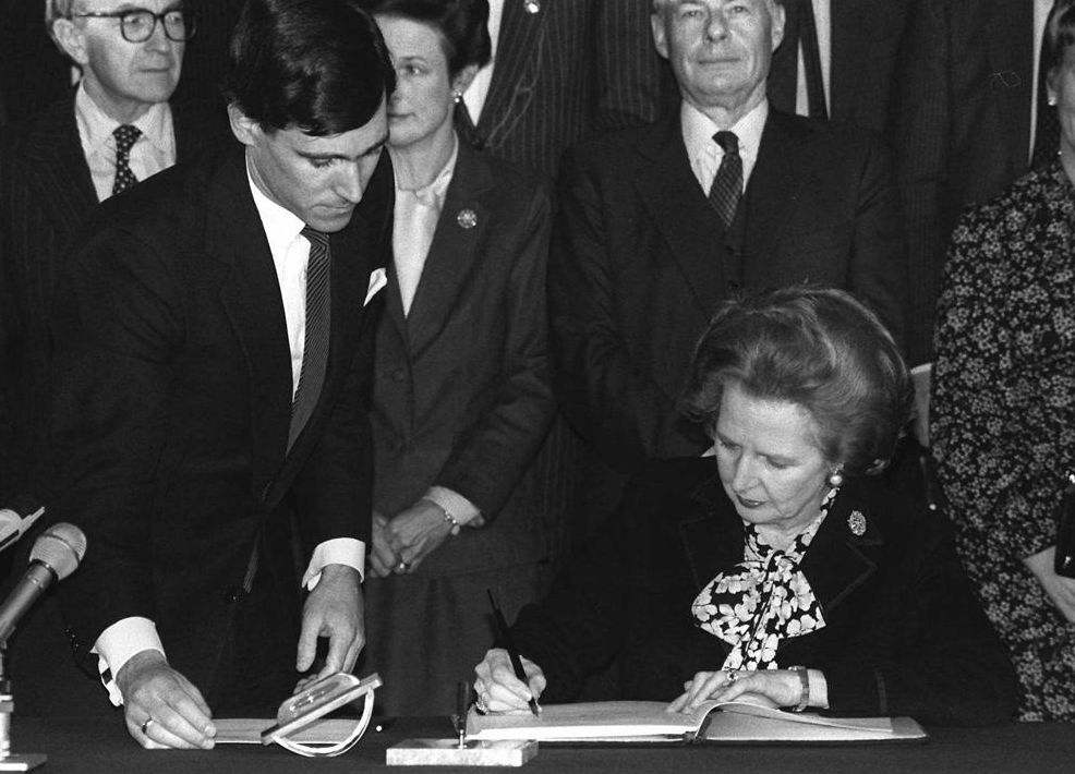 英国军官不解:为啥把香港还给中国?2000年英上将一句话道出真相