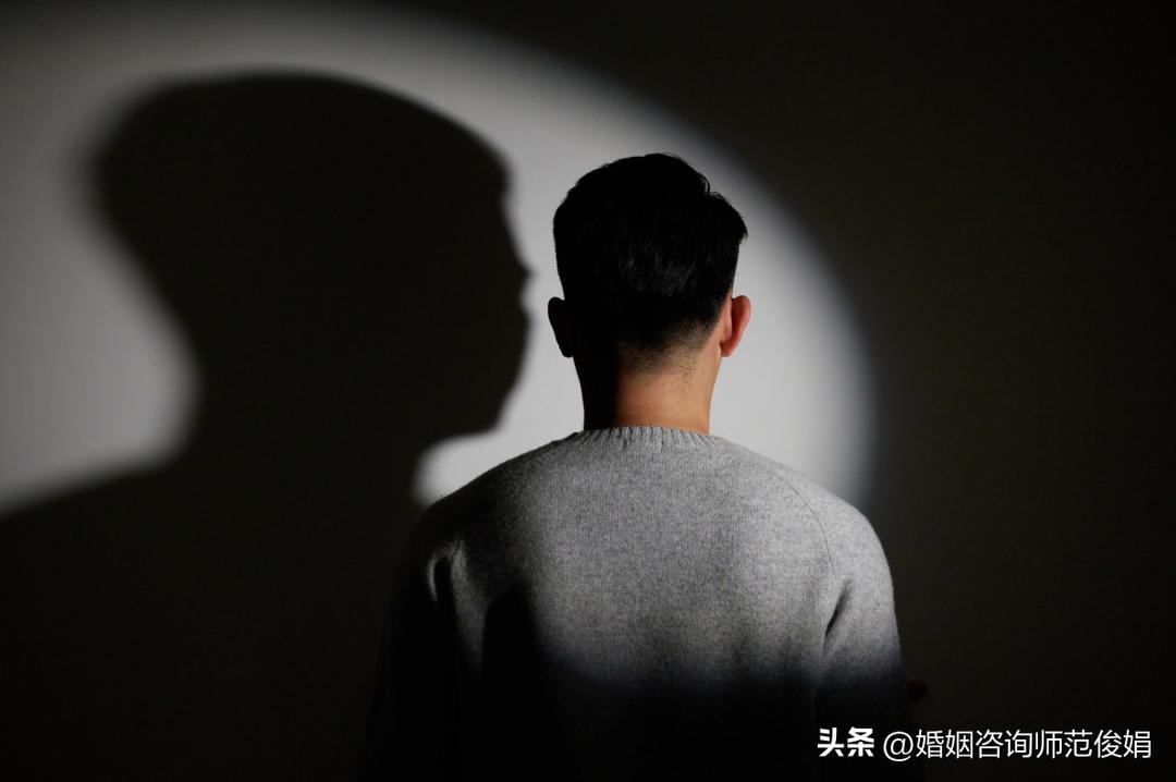 老公逼妻子离婚的心理,男人出轨最怕原配3个心理战术