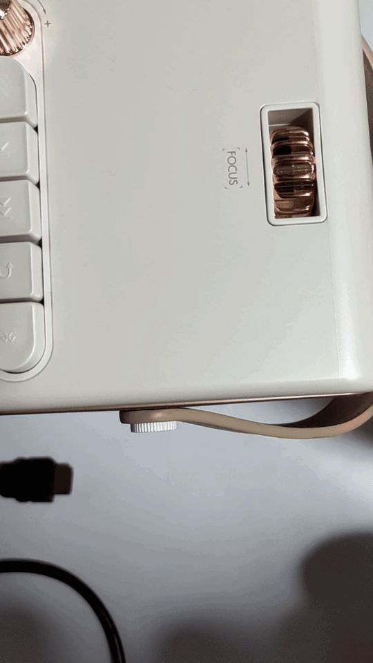 投影仪开箱测评500元以下,投影仪开箱100元