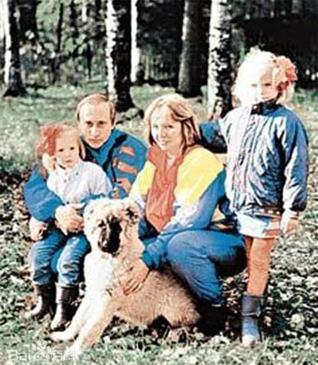 普京出任总统当晚视频,普京当选总统后流泪讲话视频