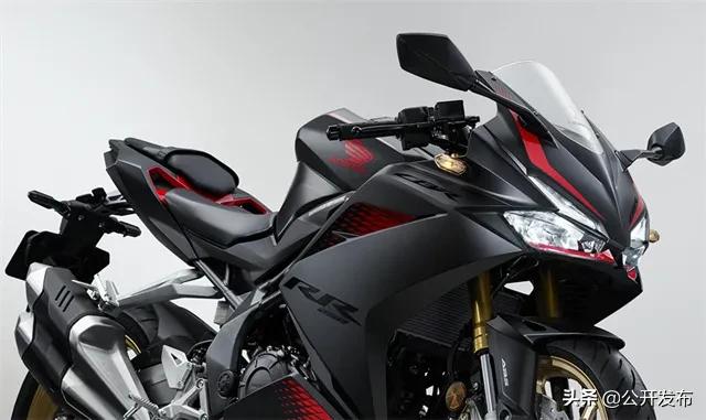 本田cbr250rr为什么新款没有四缸,本田cbr250rr有什么优点