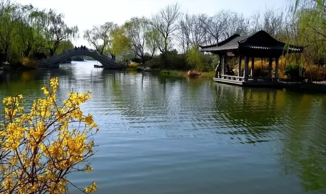 形容夏天的到来唯美诗词,夏天的诗词大全300首