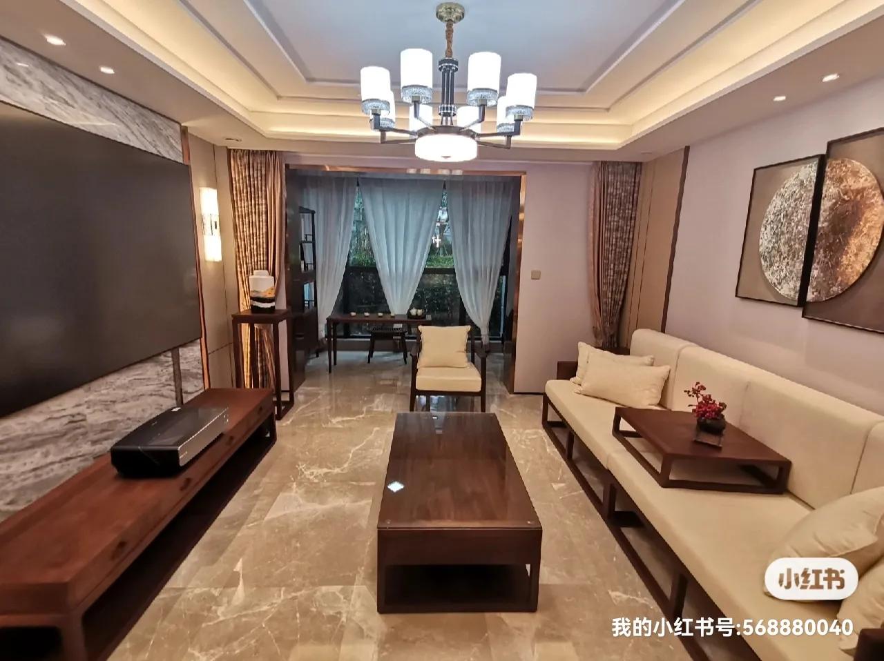 新中式与轻奢结合时尚感强烈,轻奢家新中式