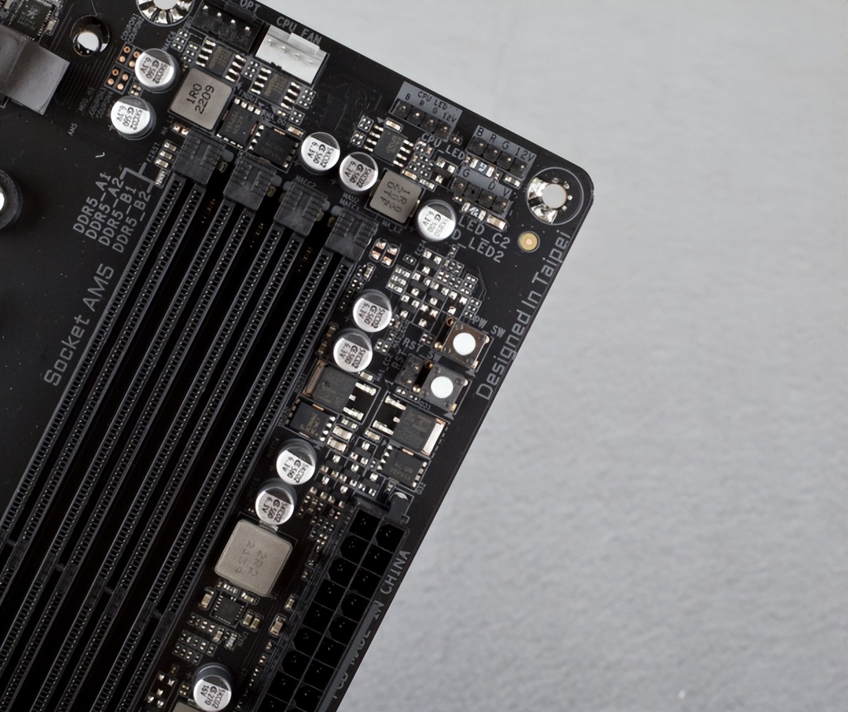 技嘉z790雪鹰和小雕主板评测,技嘉x670aoruseliteax小雕参数