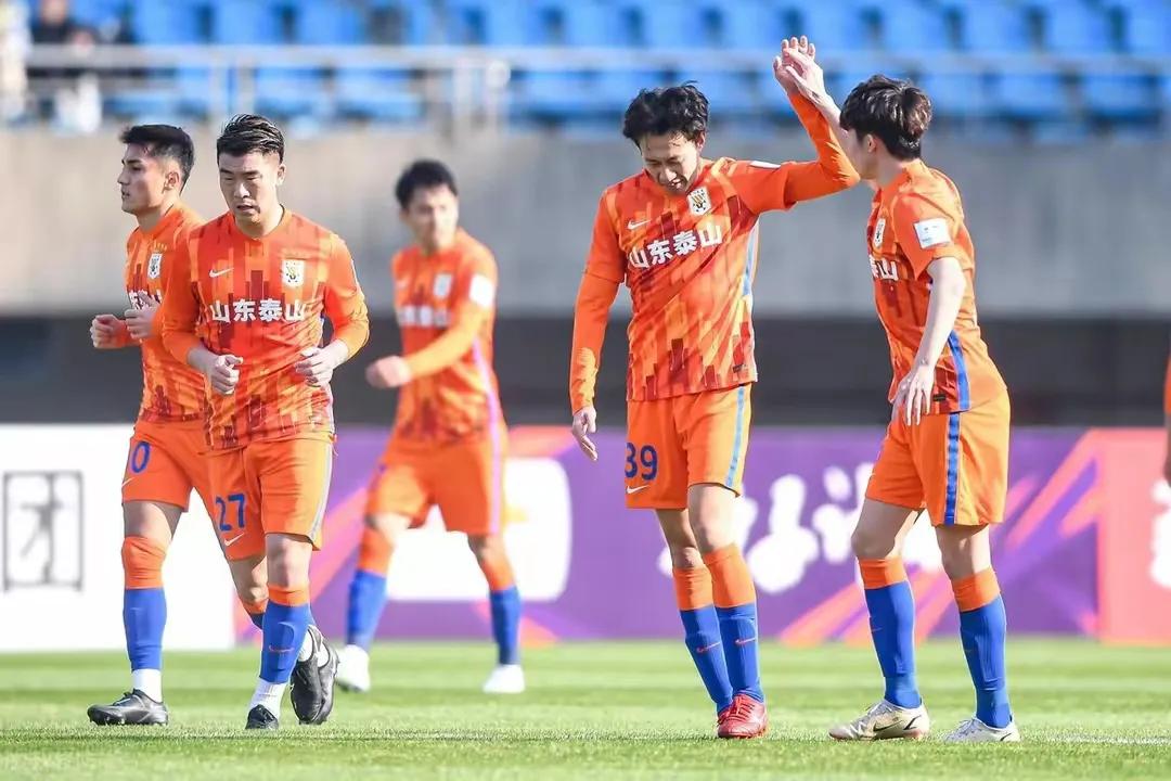 涓秴姝︽眽涓夐晣灞变笢娉板北姣旇禌瑙嗛,姝︽眽涓夐晣灞变笢娉板北鎴樼哗