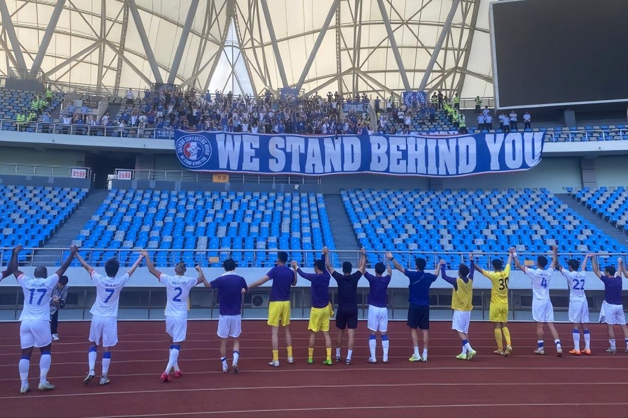 上海申花1:4惨败后场,上海申花战胜深圳晋级四强