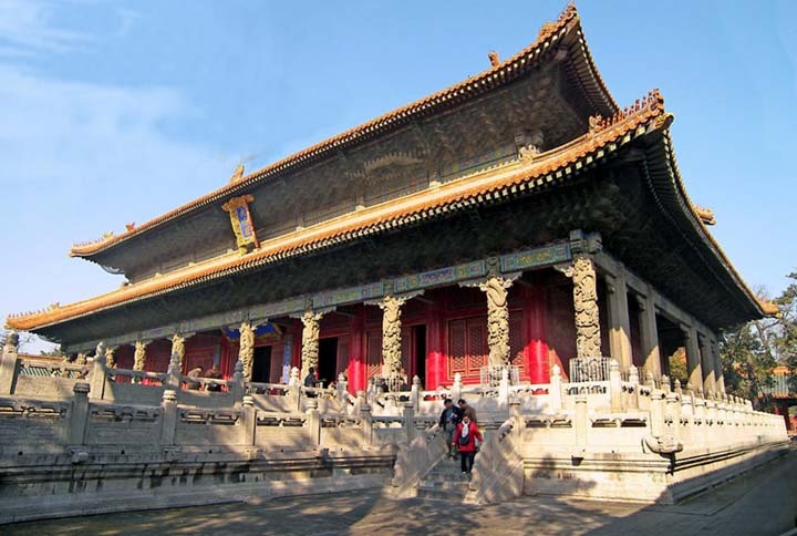 52年伟人游孔庙，交谈中突然问曲阜县委书记：莫非你是孔子后人？