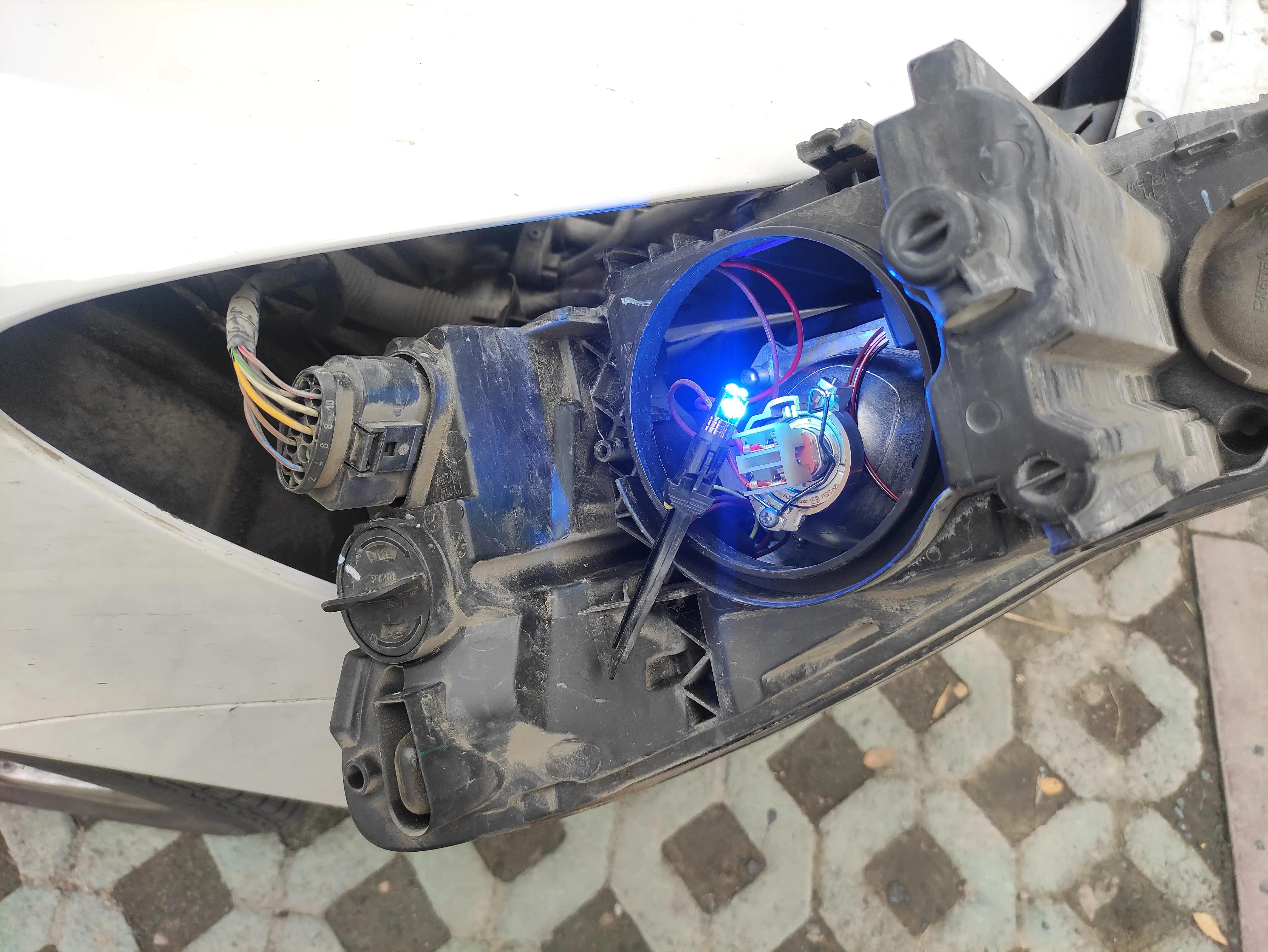 自己动手换明锐尾灯灯罩,斯柯达明锐改led灯示宽灯怎么匹配