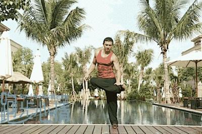 刘畊宏直播宣传邓紫棋启示录,刘畊宏顶流启示录