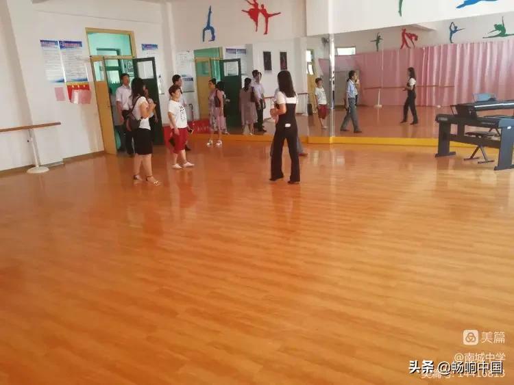 郓城县南城中学开启班主任全员培训模式