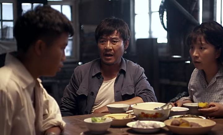 62岁阿姨：儿子非要辞职考单位，结果啃老3年，我的晚年彻底被毁