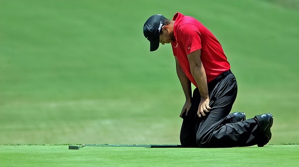 打高尔夫为什么膝盖要放松,高尔夫关节疼痛的原因和治疗方法