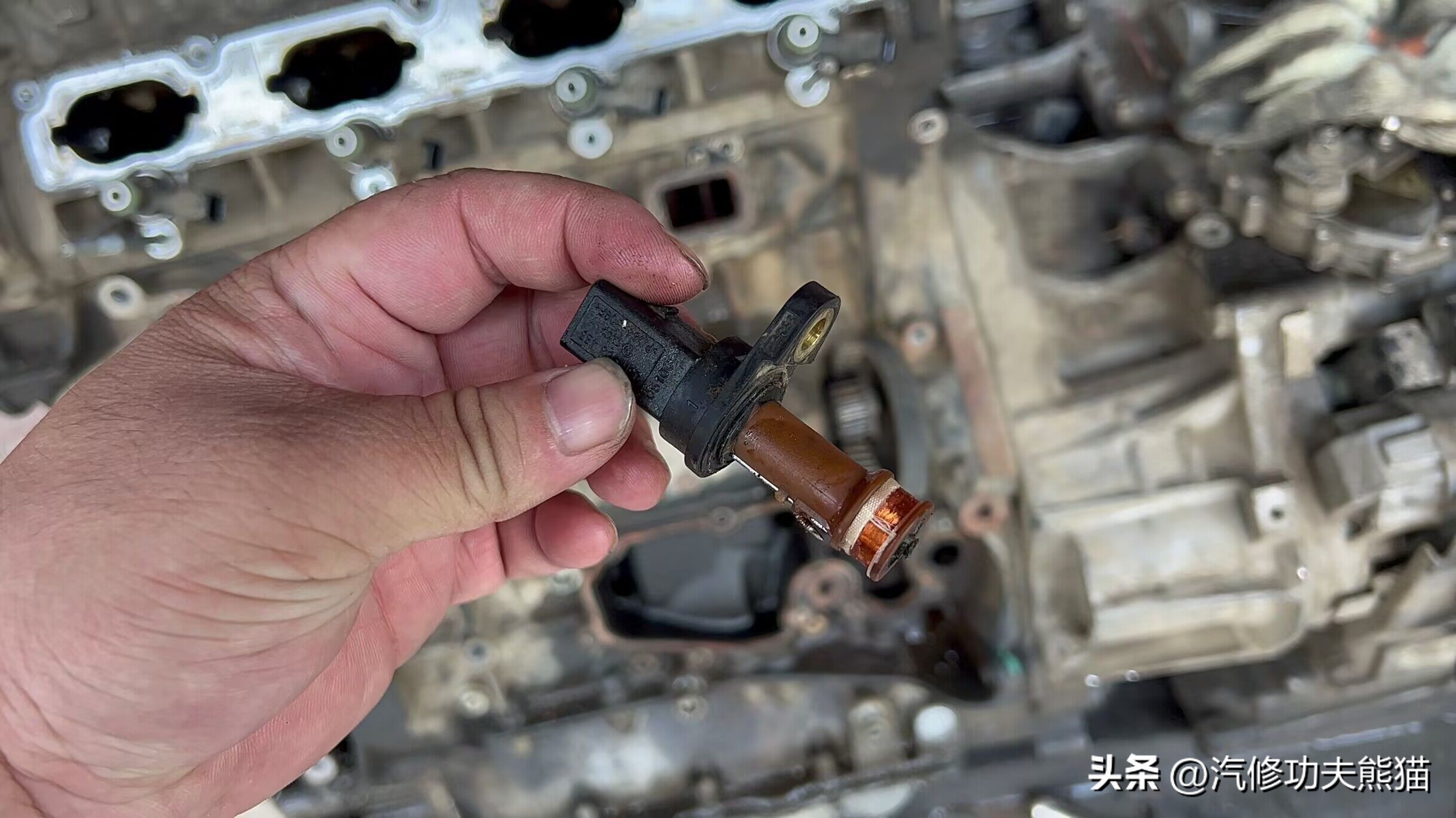 武汉小轿车烧机油处理办法,老款斯柯达烧机油解决方案