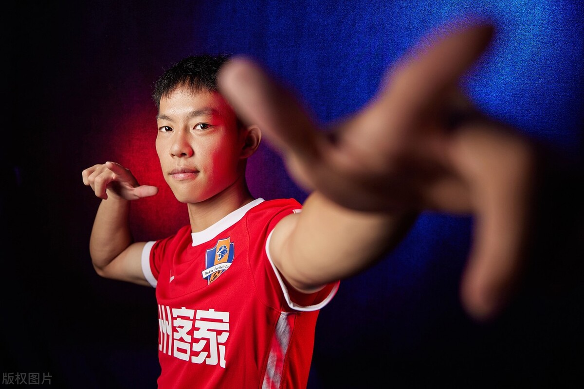 梅州客家足球俱乐部写真,梅州客家队海报