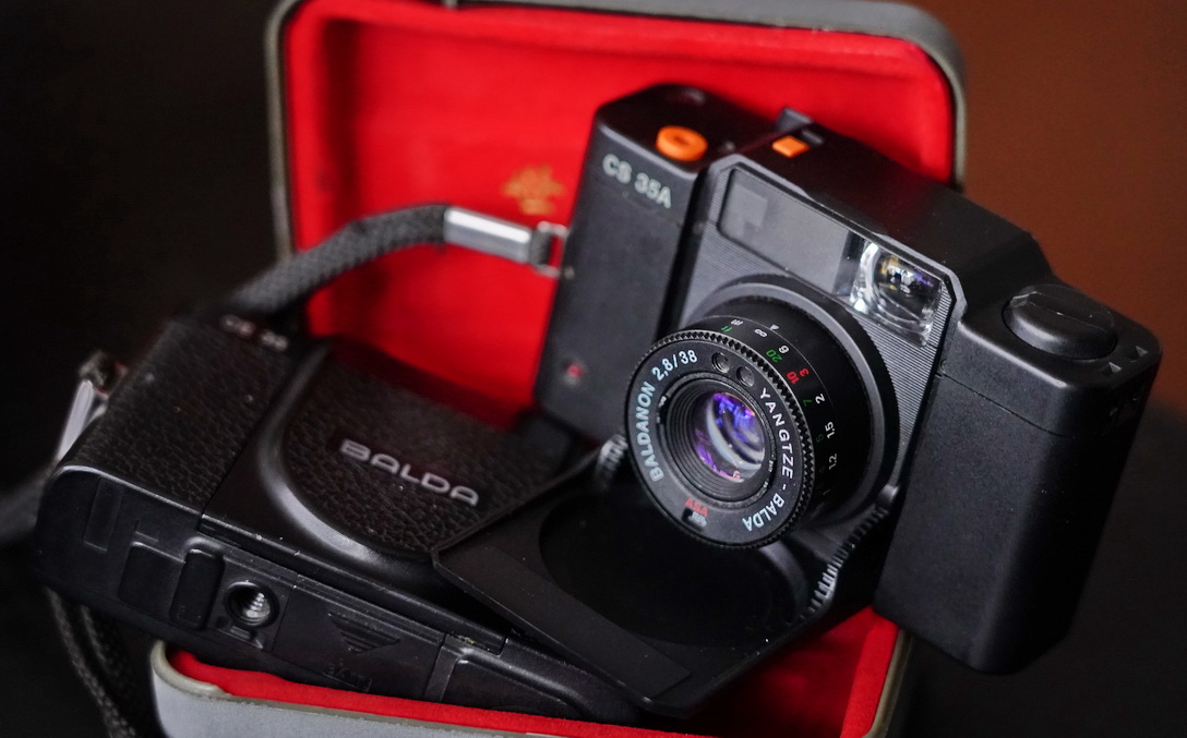 闲谈中德合资相机：长江巴尔达小到极致，做口袋机太理想了
